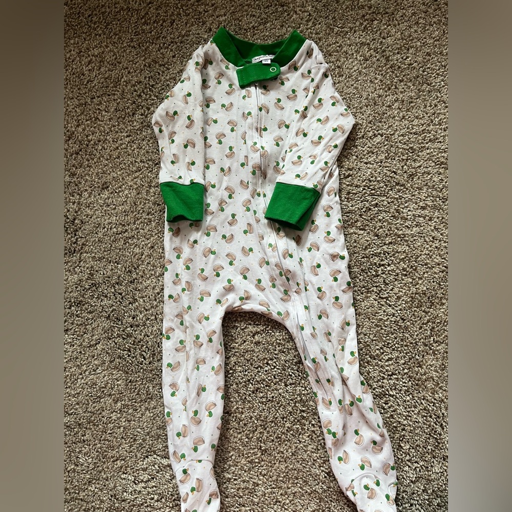 Magnolia baby 9 month. Smoke free pet free home